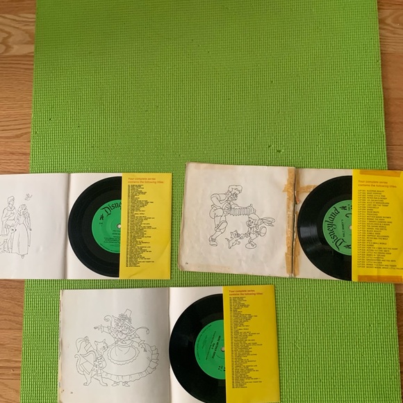 Vintage Walt Disney's Story Of Pinocchio Snow White Mother Goose Books & Record - Picture 2 of 2